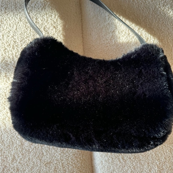 COPY - H&M fur black small purse - Picture 4 of 7